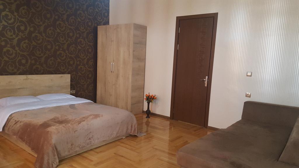 Guest House Elene Gori Kültér fotó